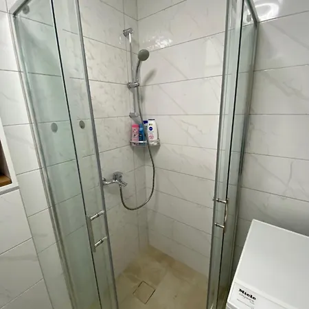 Tom Lux, Stan Na Dan, Lukavica, Istocno Sarajevo Apartment *